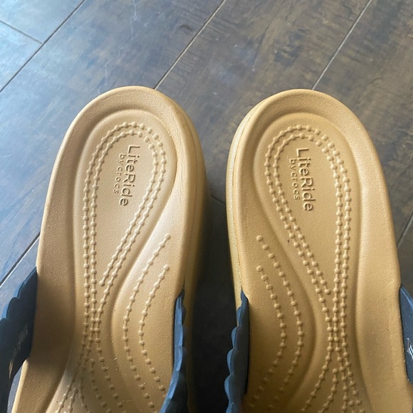 Crocs Brooklyn Woven heels - Picture 6 of 11